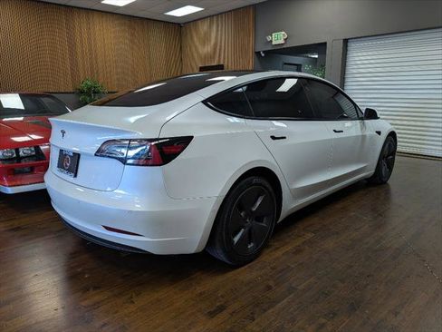 Used 2022 Tesla Model 3 image 6