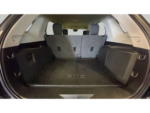 Used 2017 GMC Terrain SLE w/ Technology Package image 16