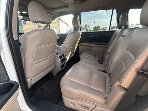 Used 2016 Honda Pilot Touring image 27