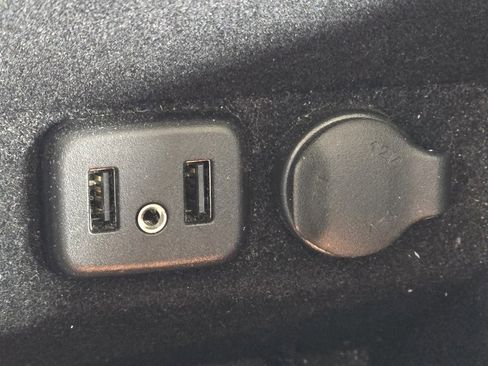 Used 2016 Buick LaCrosse Base image 13