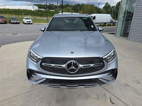 Used 2025 Mercedes-Benz GLC 350e 4MATIC image 11