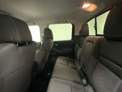 Certified 2025 Nissan Frontier SV AWD/4WD image 10