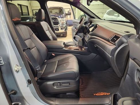 Certified 2024 Honda Passport TrailSport image 32