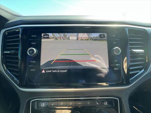 Used 2022 Volkswagen Atlas Cross Sport SEL Premium R-Line image 17