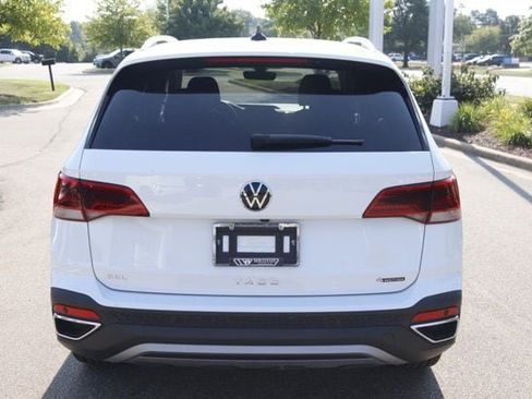 Used 2024 Volkswagen Taos SEL AWD/4WD image 4