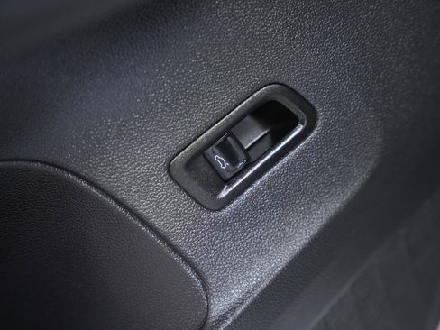 Used 2024 Volkswagen Atlas Cross Sport SE AWD/4WD image 29