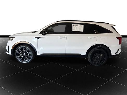 Used 2023 Kia Sorento SX AWD/4WD image 2