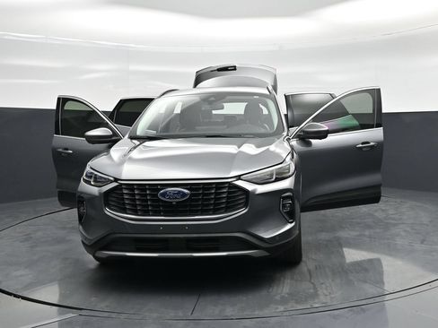 Used 2023 Ford Escape Platinum AWD/4WD image 30