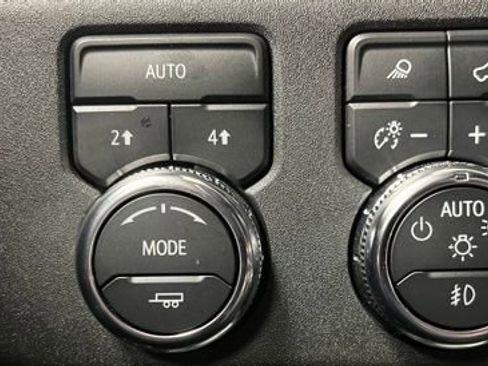 Used 2024 GMC Sierra 1500 Elevation w/ Elevation Premium Package AWD/4WD image 32