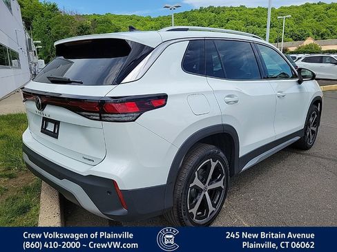 New 2026 Volkswagen Tiguan SE AWD/4WD image 3