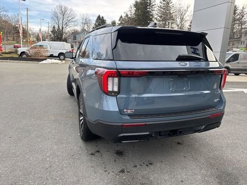 Certified 2025 Ford Explorer ST-Line image 7