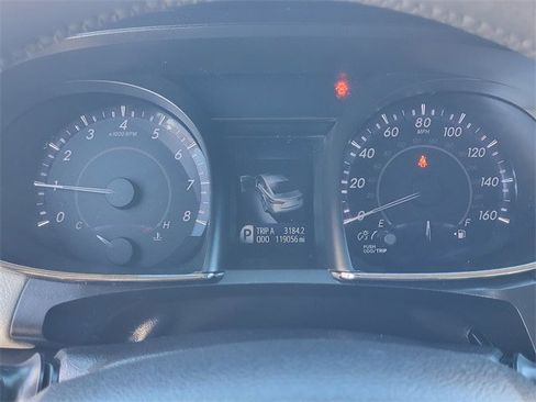 Used 2016 Toyota Avalon XLE image 11