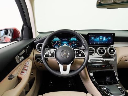 Used 2021 Mercedes-Benz GLC 300 4MATIC image 12