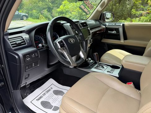 Used 2018 Toyota 4Runner Limited AWD/4WD image 15
