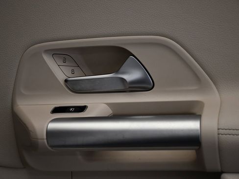 Used 2025 Mercedes-Benz GLA 250 4MATIC image 51