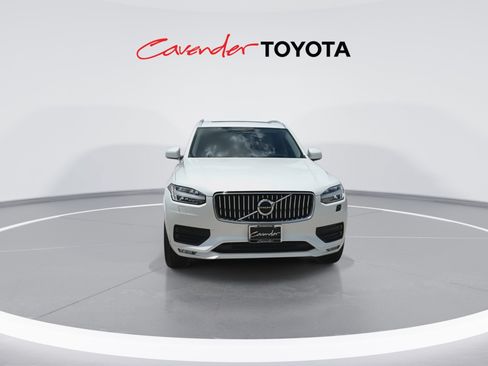 Used 2022 Volvo XC90 T6 Momentum w/ Advanced Package AWD/4WD image 3