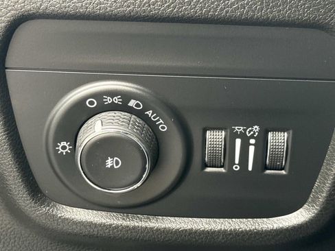 Used 2021 Jeep Grand Cherokee L Limited image 13