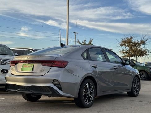 Used 2024 Kia Forte LXS image 4