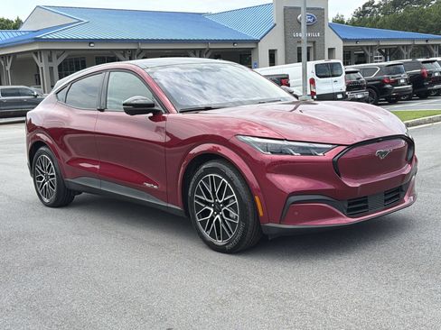 Certified 2025 Ford Mustang Mach-E Premium AWD/4WD image 33