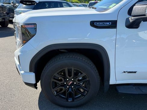 Used 2025 GMC Sierra 1500 Elevation w/ Preferred Package AWD/4WD image 10