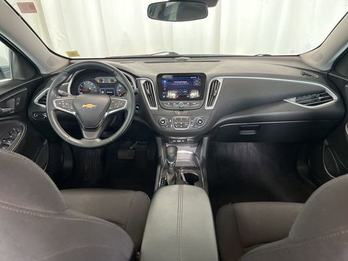 Used 2023 Chevrolet Malibu LT w/ Sport Edition image 9