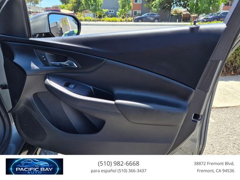 Used 2016 Chevrolet Volt LT w/ Comfort Package FWD image 17