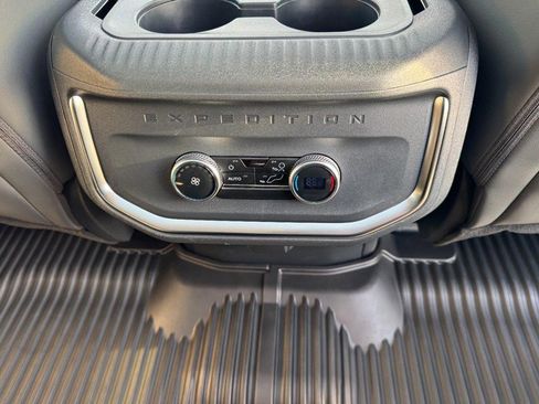 Used 2025 Ford Expedition Max Active image 18