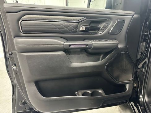 Used 2025 RAM 1500 Limited image 8