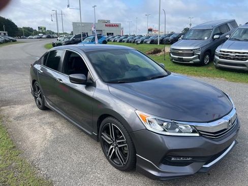 Used 2016 Honda Accord Sport image 3