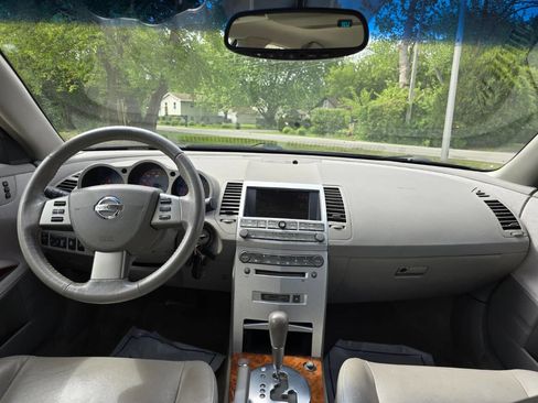 Used 2005 Nissan Maxima 3.5 SL w/ (S03) Driver Preferred Pkg FWD image 15