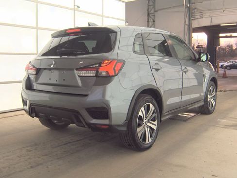Used 2023 Mitsubishi Outlander Sport SE image 6