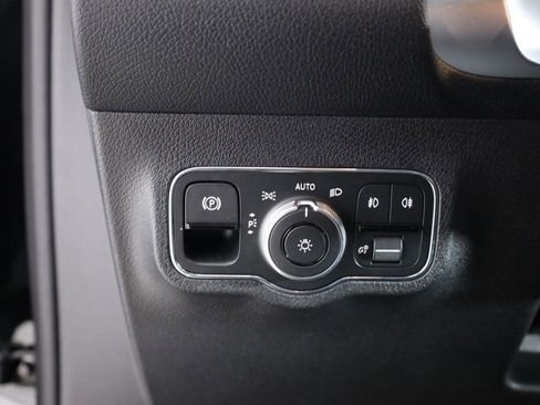 Certified 2025 Mercedes-Benz GLB 250 4MATIC image 11