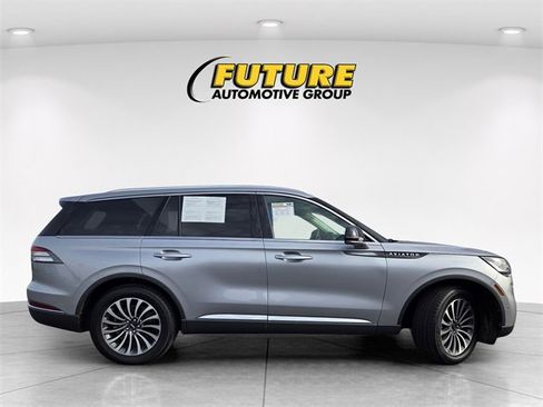 Used 2022 Lincoln Aviator Reserve w/ Equipment Group 201A image 3