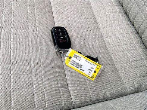 Used 2023 Honda HR-V LX image 15