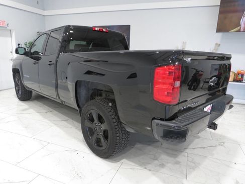 Used 2018 Chevrolet Silverado 1500 Custom w/ Custom Convenience Package AWD/4WD image 5