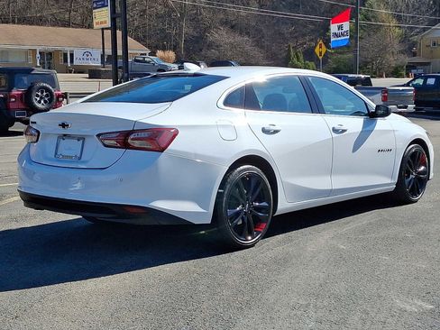 Used 2022 Chevrolet Malibu LT w/ Leather Package image 6