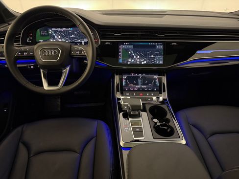 Used 2025 Audi Q7 2.0T Premium w/ Convenience Plus Package AWD/4WD image 29