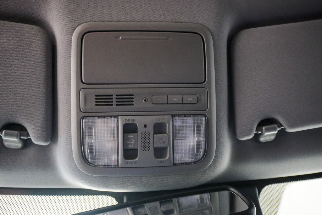 Used 2017 Honda Pilot Touring image 30