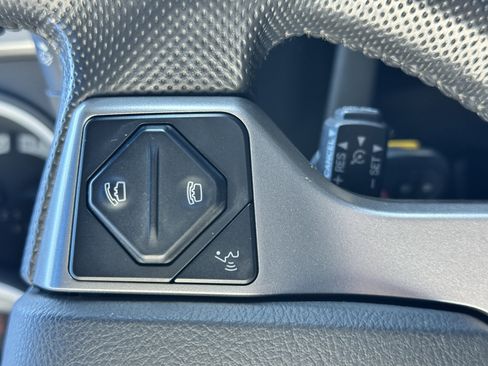 Used 2015 Toyota Tacoma 4x4 Double Cab w/ TRD Sport Package image 38