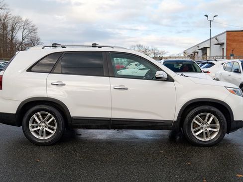 Used 2014 Kia Sorento LX image 8