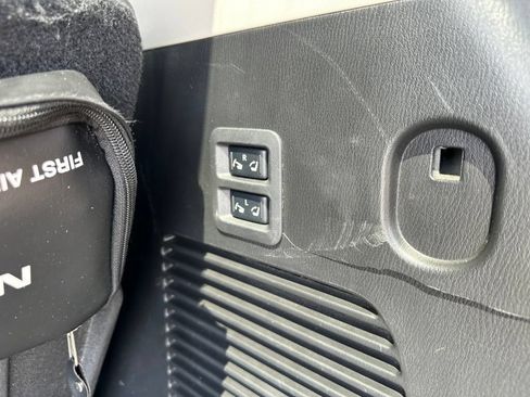 Used 2019 Nissan Armada Platinum w/ Captain's Chairs Package AWD/4WD image 8