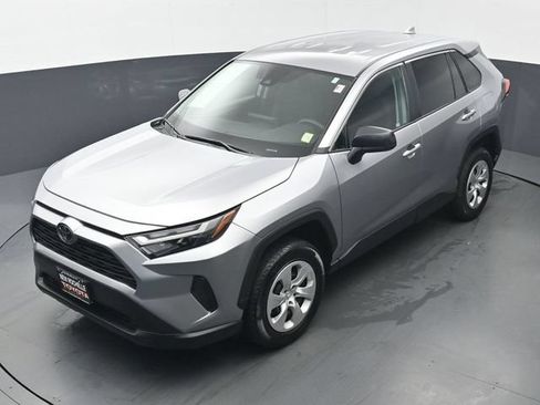 Certified 2023 Toyota RAV4 LE AWD/4WD image 34