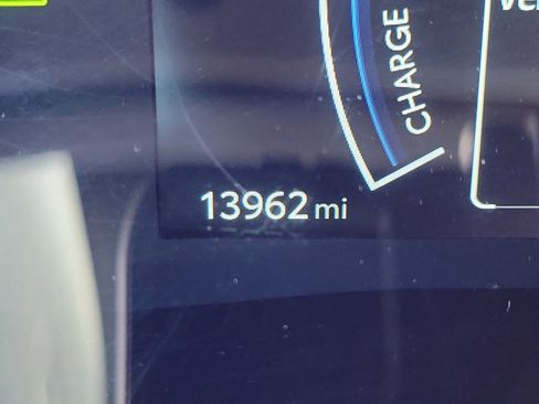 Used 2025 Toyota Camry SE image 27