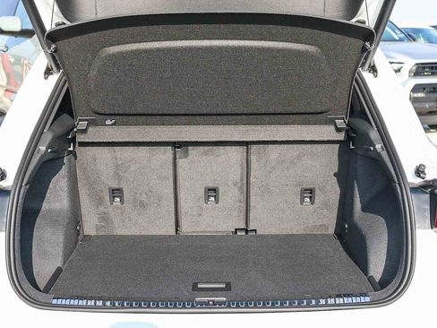 Used 2025 Audi Q3 2.0T Premium image 44