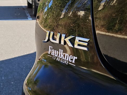 Used 2017 Nissan Juke S image 29