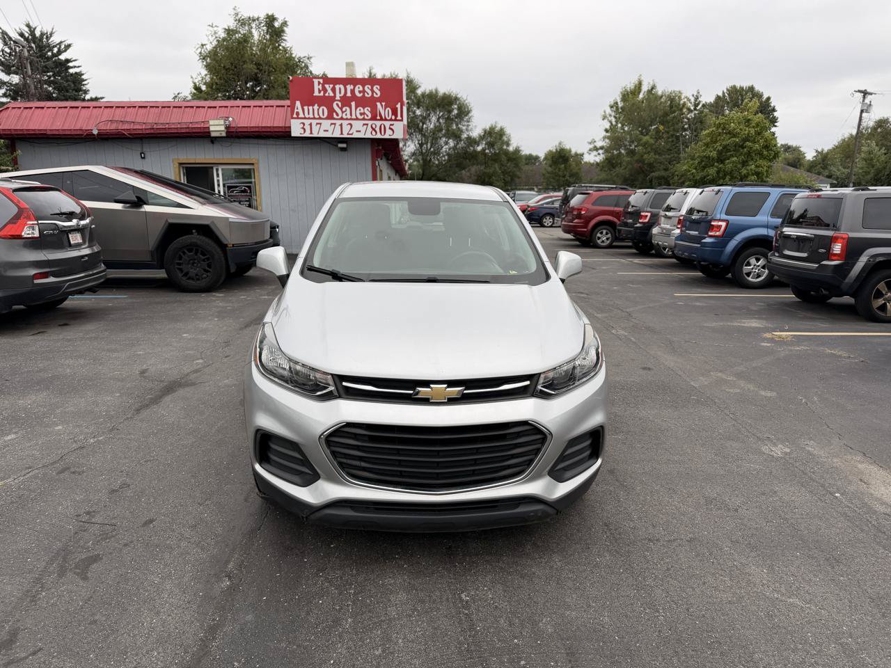 Used 2019 Chevrolet Trax LS FWD image 2