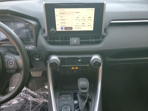 Certified 2024 Toyota RAV4 XLE image 29