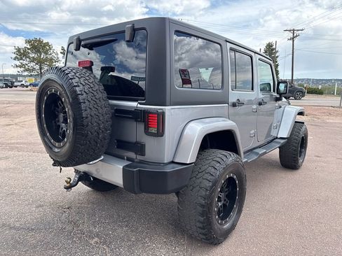 Used 2014 Jeep Wrangler Unlimited Sahara w/ Connectivity Group AWD/4WD image 6