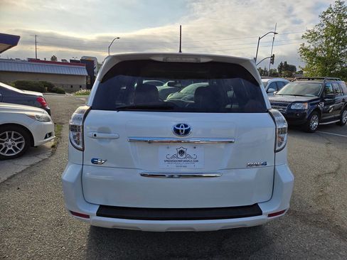 Used 2012 Toyota RAV4 EV image 13