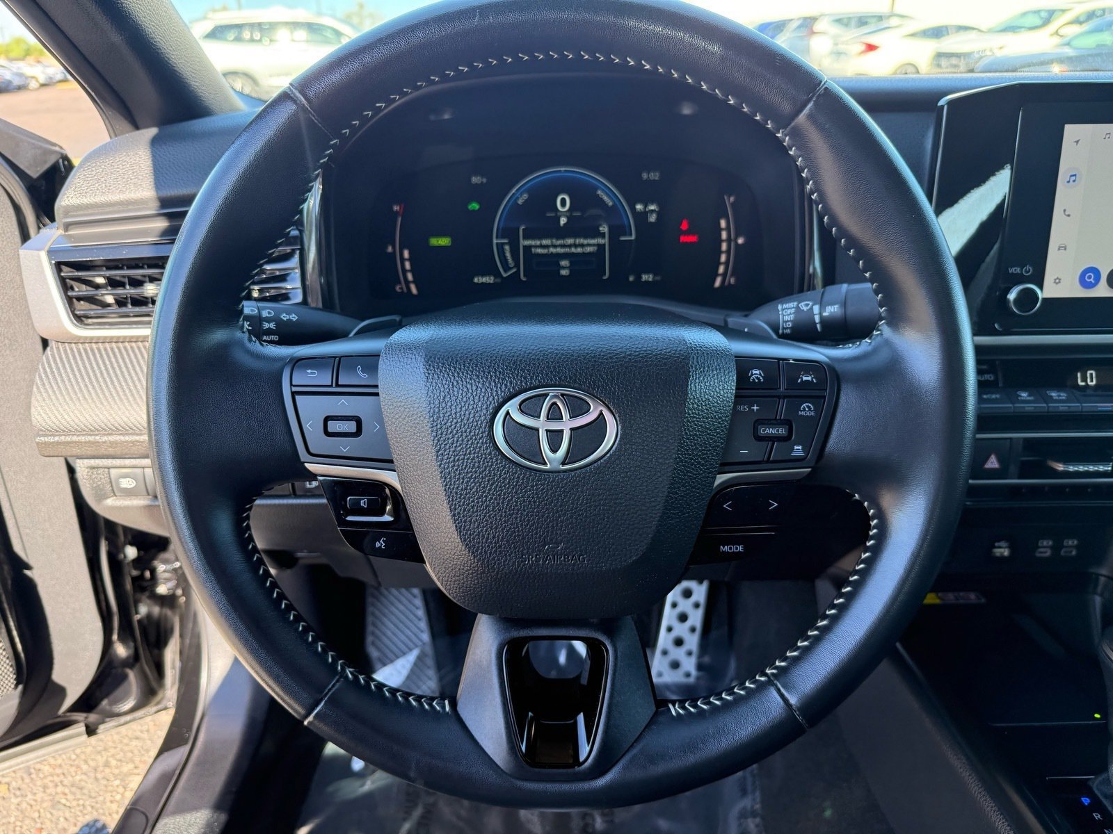 Used 2025 Toyota Camry SE FWD image 16